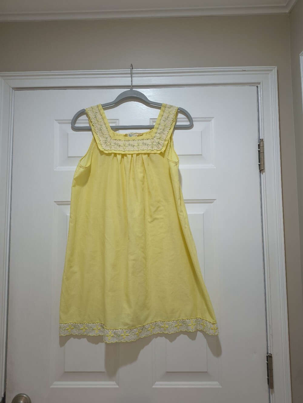 Vintage Katz Yellow Embroidered babydoll Nightgown 60's Or 70's Sz Med